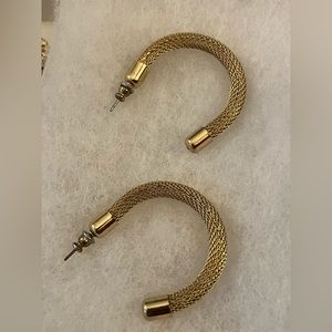 Gold is IN! goldtone mesh open hoops with post fastenings EUC